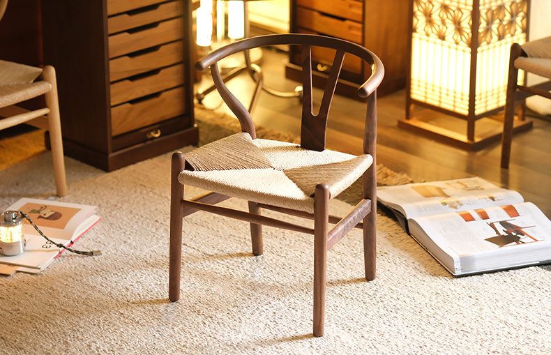 Minimalist Design Dining Chair